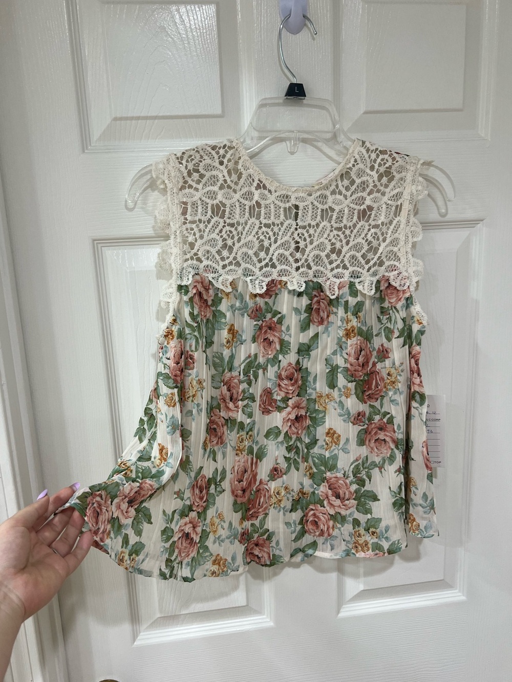 New Cream Rose Floral Chiffon Pleated Crochet Lace Sleeveless Blouse